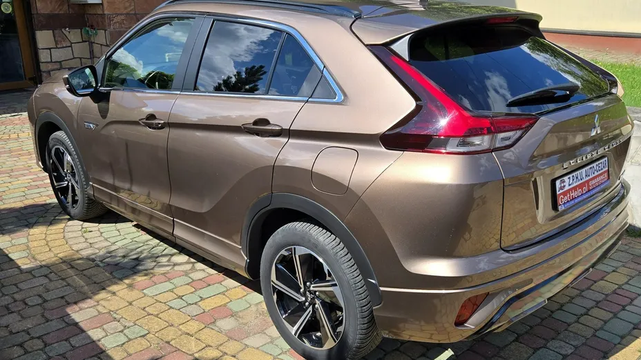 MITSUBISHI Eclipse Cross -