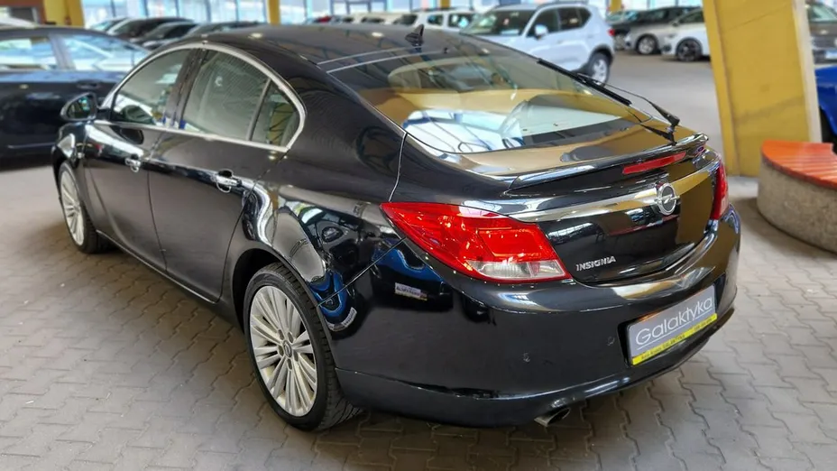 OPEL Insignia -