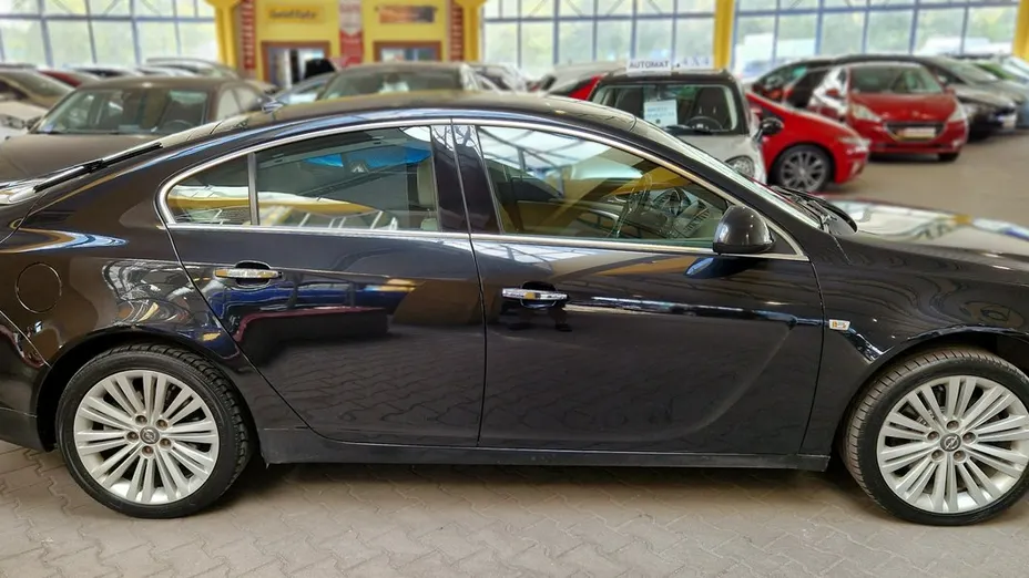 OPEL Insignia -