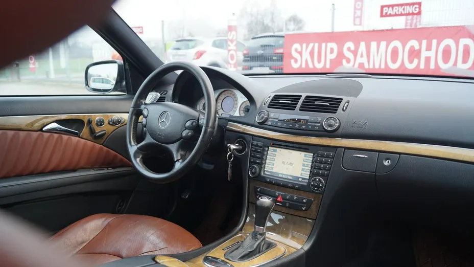 MERCEDES-BENZ E Klasa -
