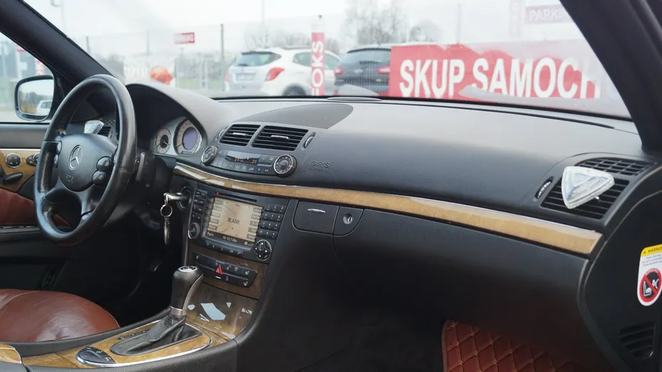 MERCEDES-BENZ E Klasa -