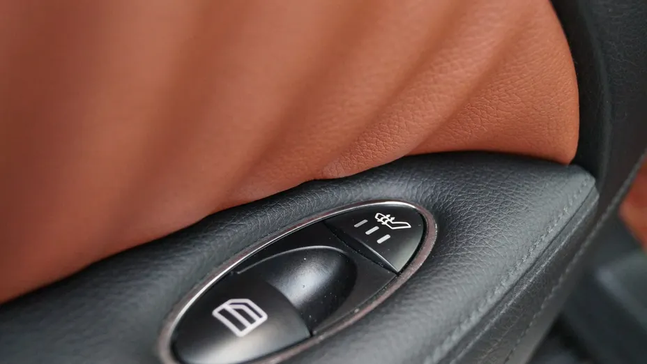 MERCEDES-BENZ E Klasa -