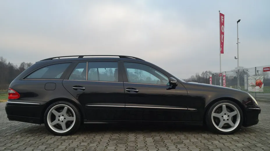 MERCEDES-BENZ E Klasa -