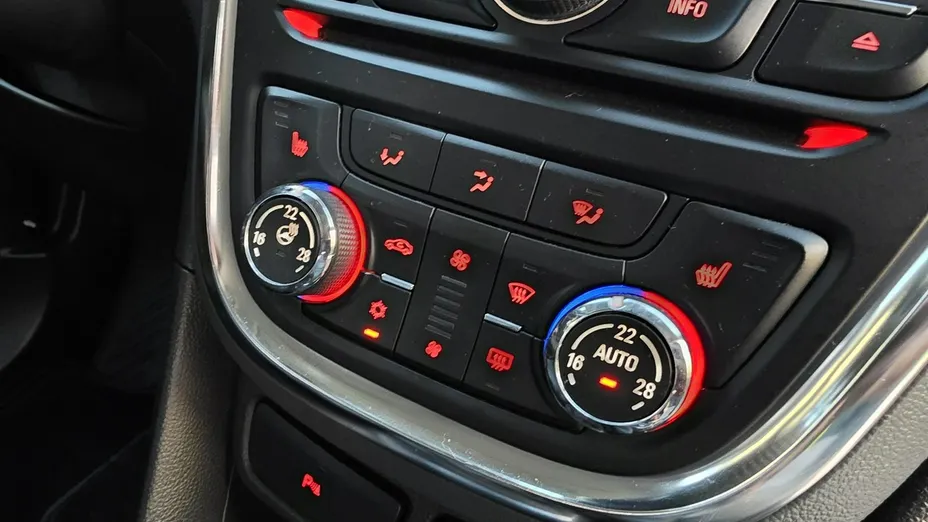 OPEL Mokka -