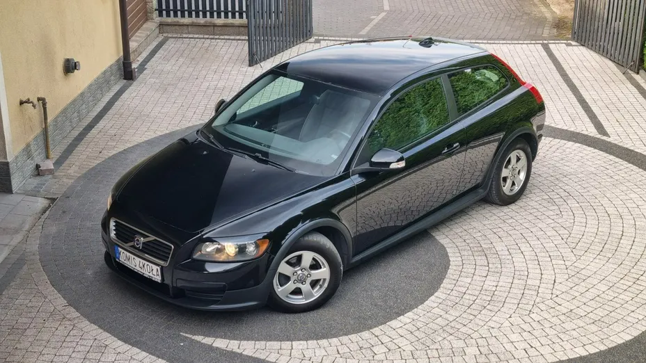 VOLVO C30 -