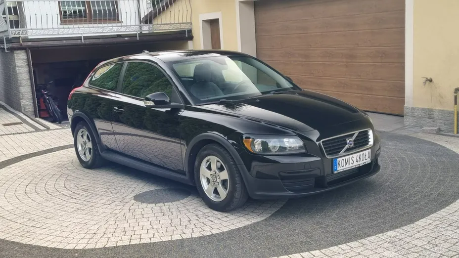 VOLVO C30 -