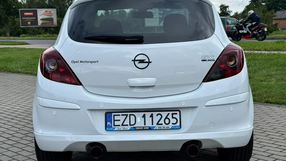 OPEL Corsa -