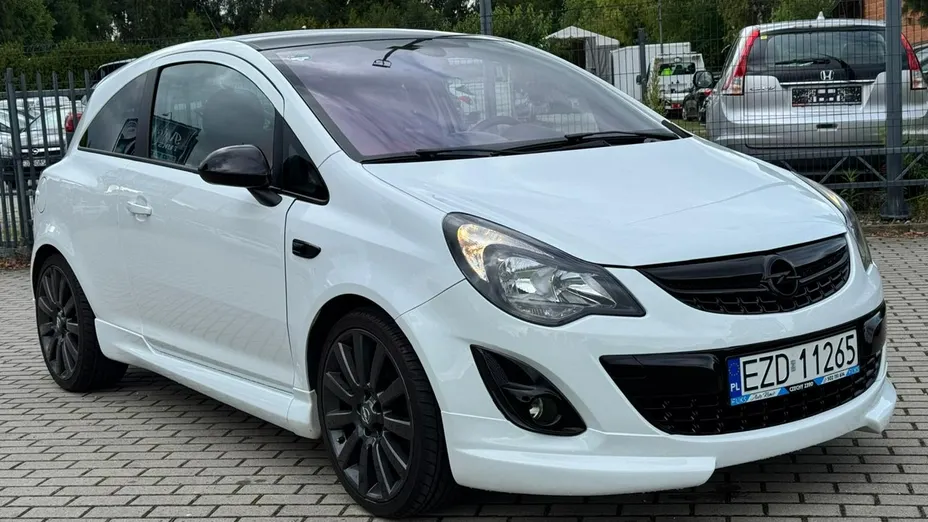 OPEL Corsa -