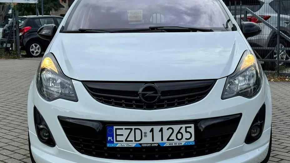 OPEL Corsa -