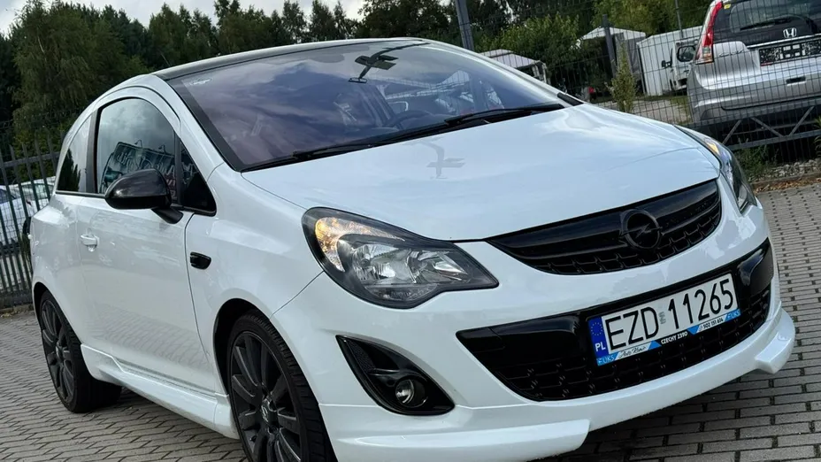 OPEL Corsa -