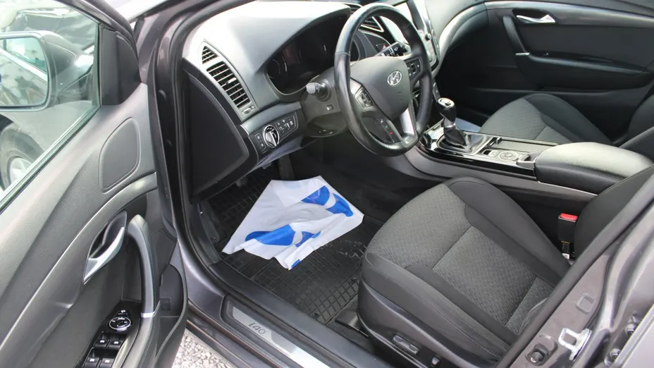 HYUNDAI i40 -