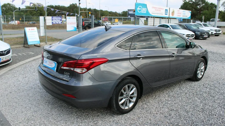 HYUNDAI i40 -