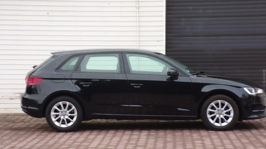 AUDI A3 -