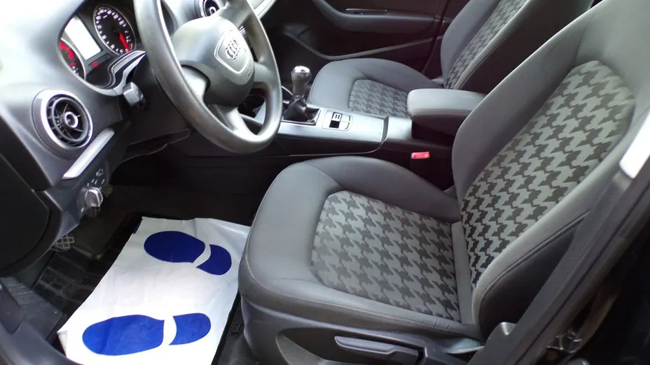 AUDI A3 -
