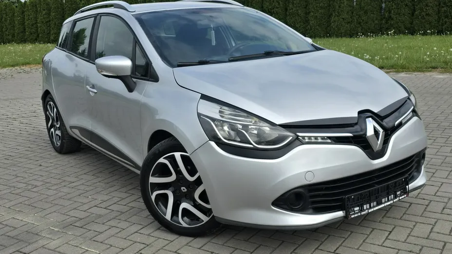 RENAULT Clio -
