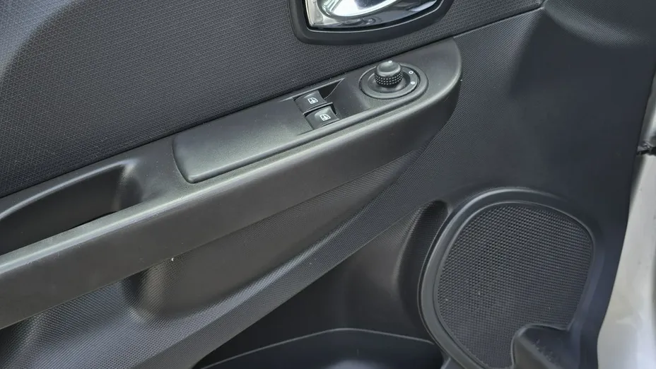 RENAULT Clio -