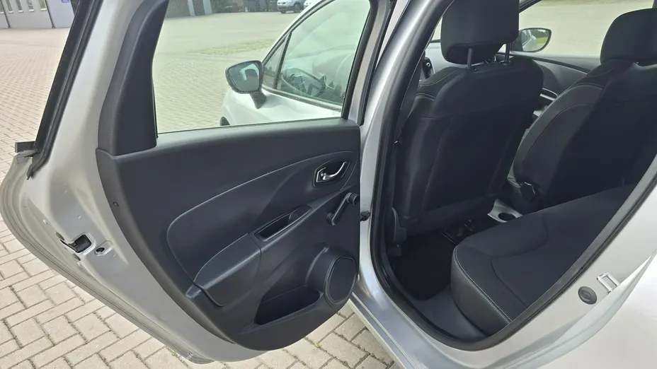 RENAULT Clio -