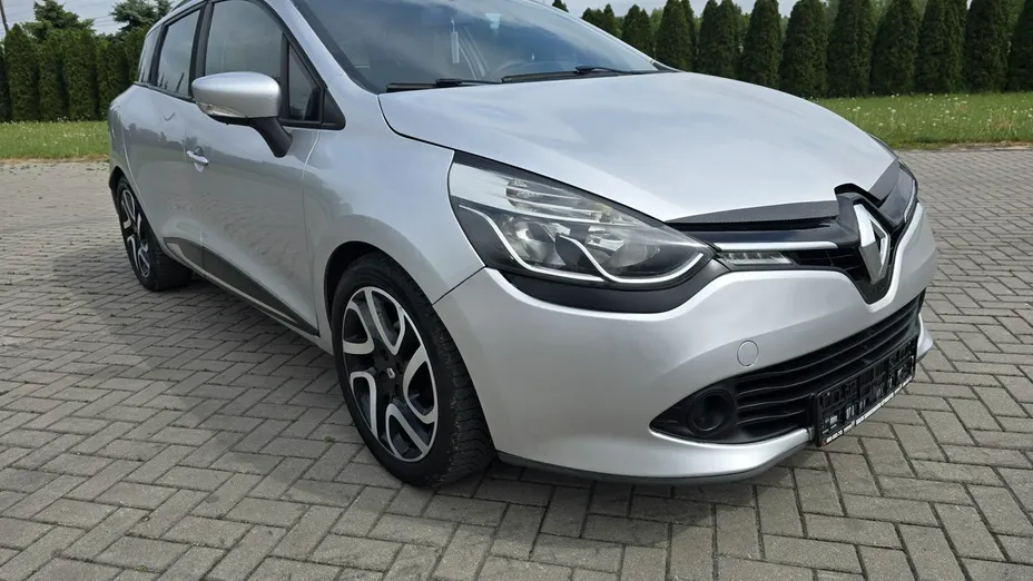 RENAULT Clio -