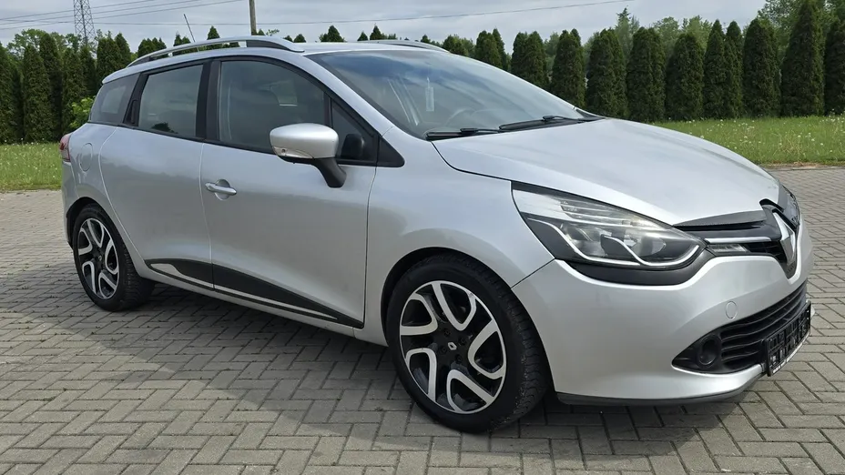 RENAULT Clio -