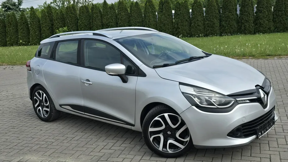 RENAULT Clio -