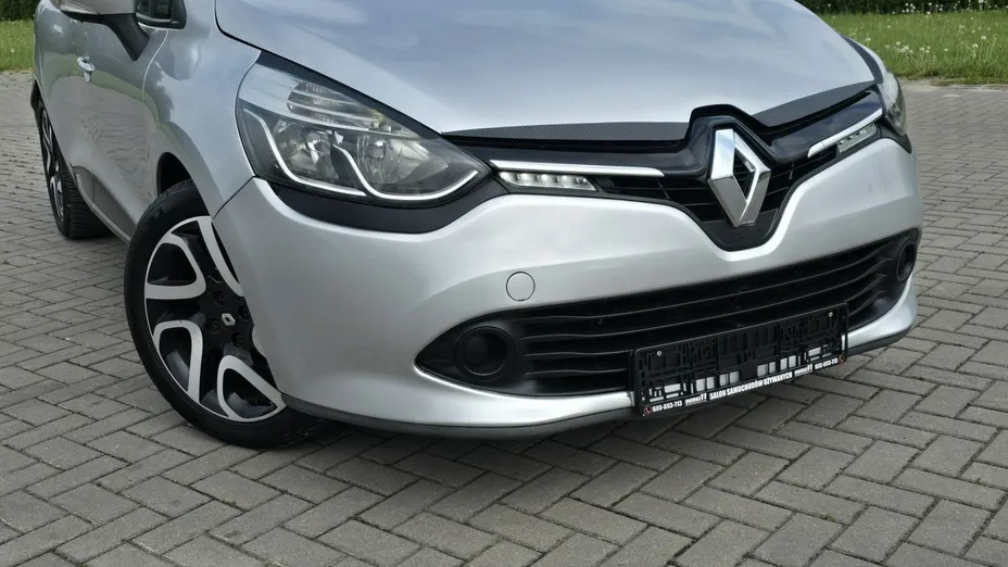RENAULT Clio -