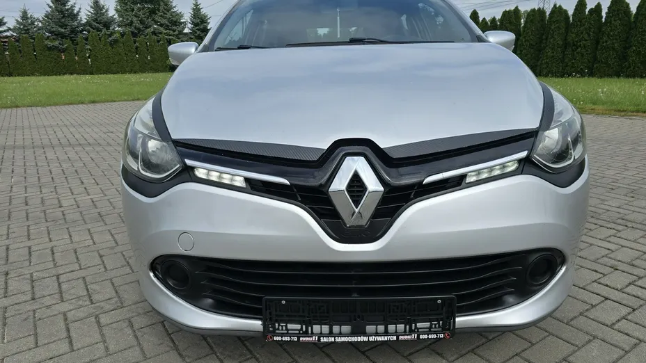 RENAULT Clio -