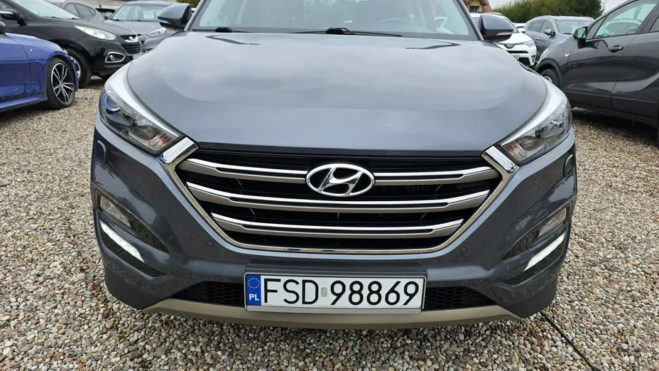 HYUNDAI Tucson -