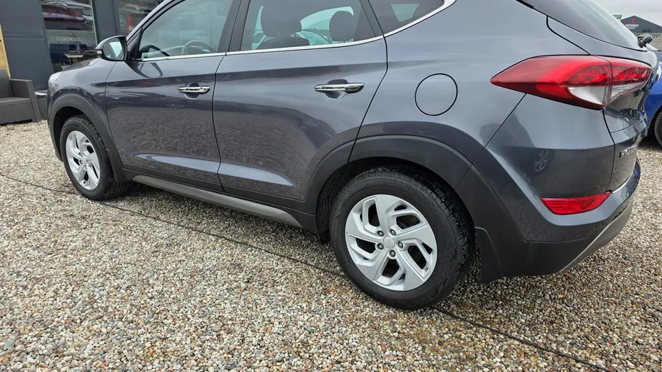 HYUNDAI Tucson -