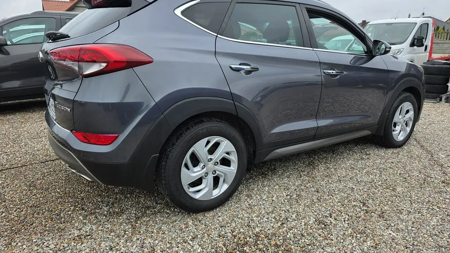 HYUNDAI Tucson -