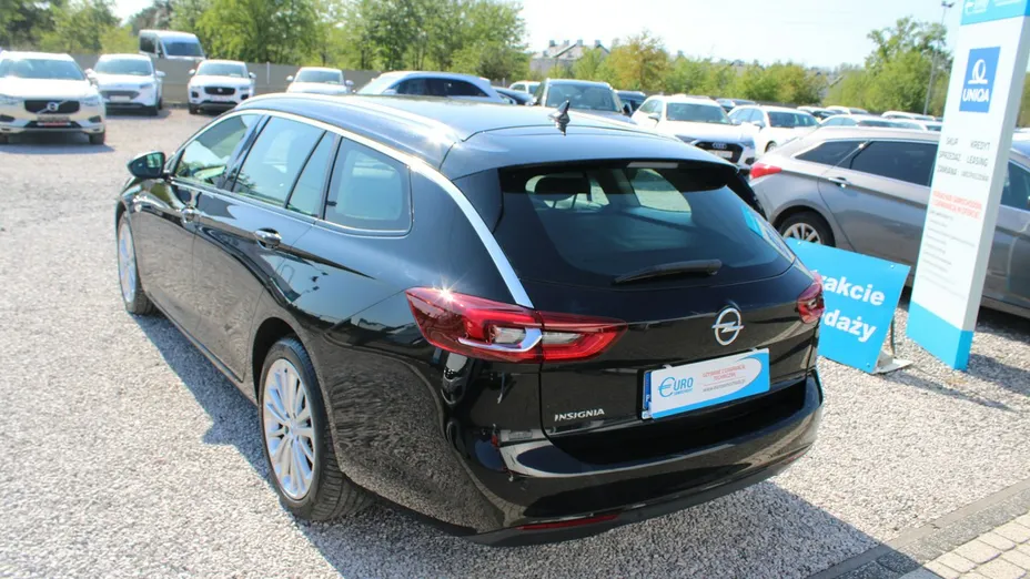 OPEL Insignia -