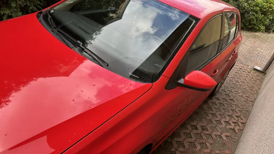 VOLKSWAGEN Polo -
