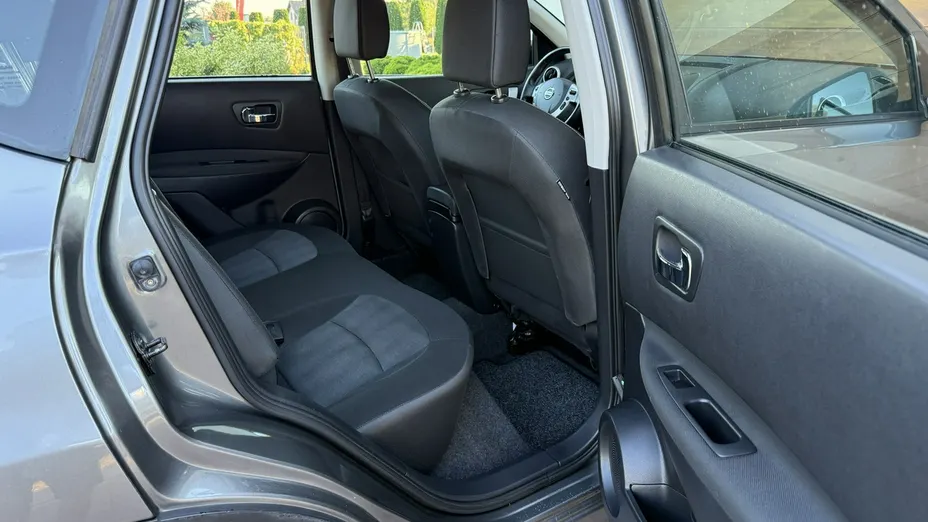 NISSAN Qashqai -