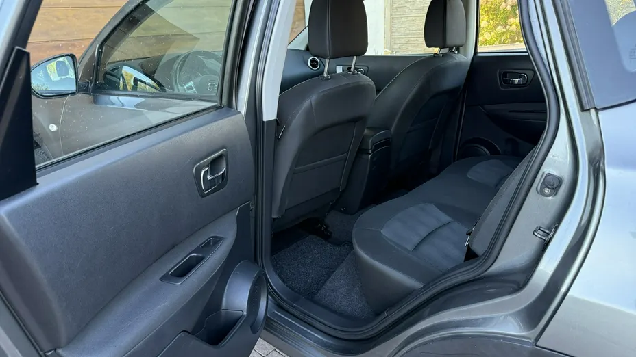 NISSAN Qashqai -