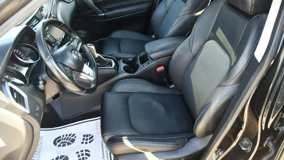 NISSAN Qashqai -