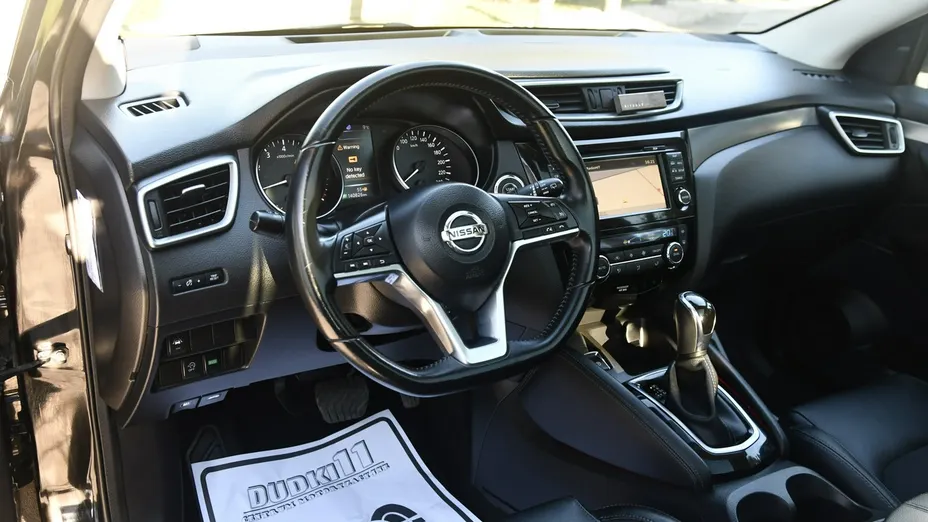 NISSAN Qashqai -
