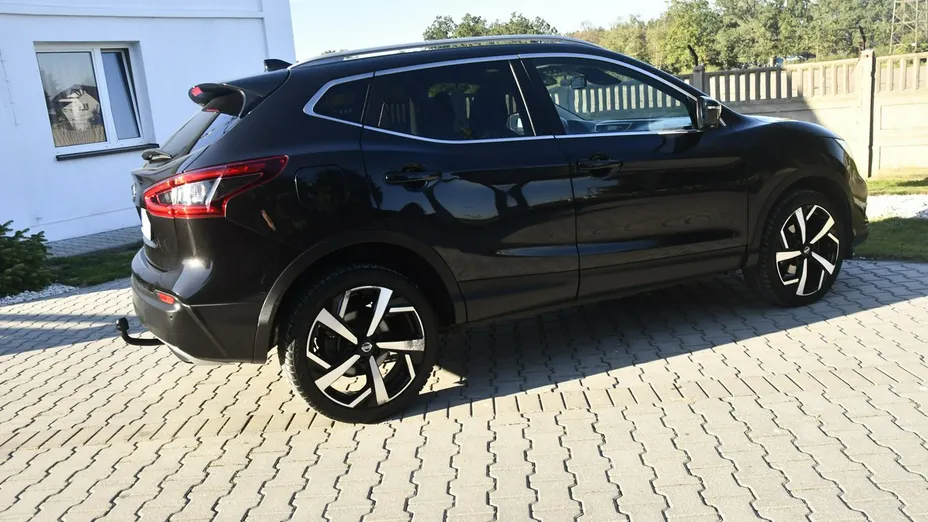 NISSAN Qashqai -