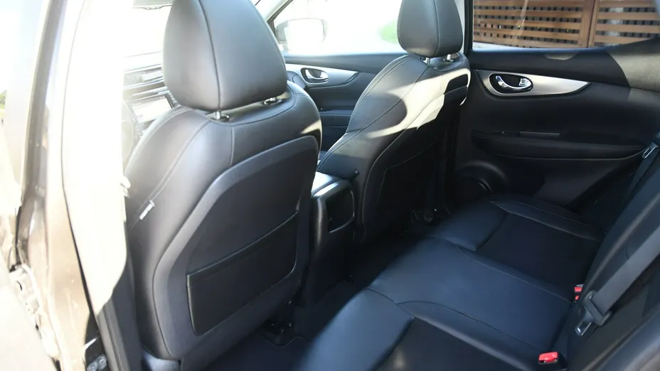 NISSAN Qashqai -