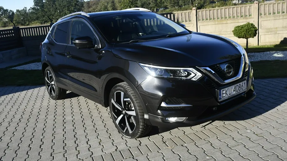 NISSAN Qashqai -