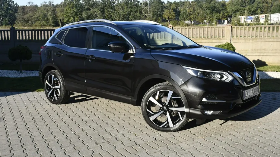 NISSAN Qashqai -