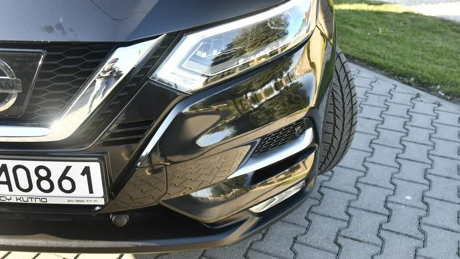 NISSAN Qashqai -