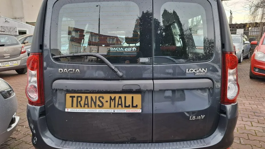 DACIA Logan -