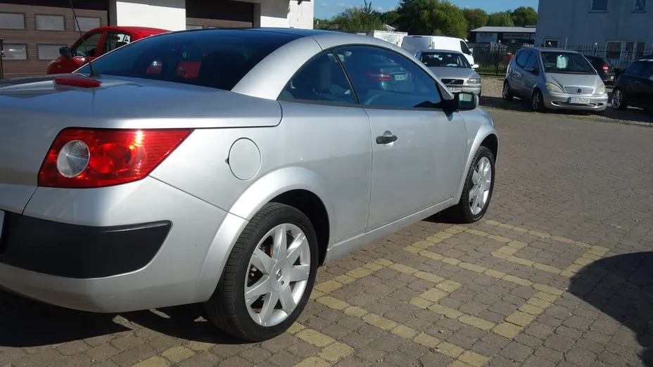 RENAULT Megane -