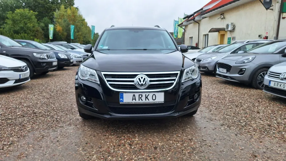 VOLKSWAGEN Tiguan -