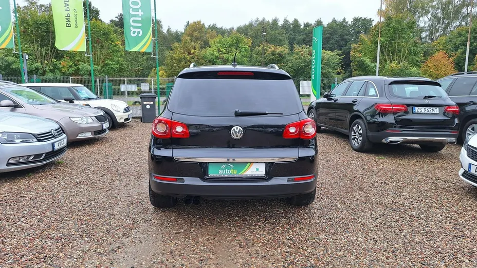 VOLKSWAGEN Tiguan -