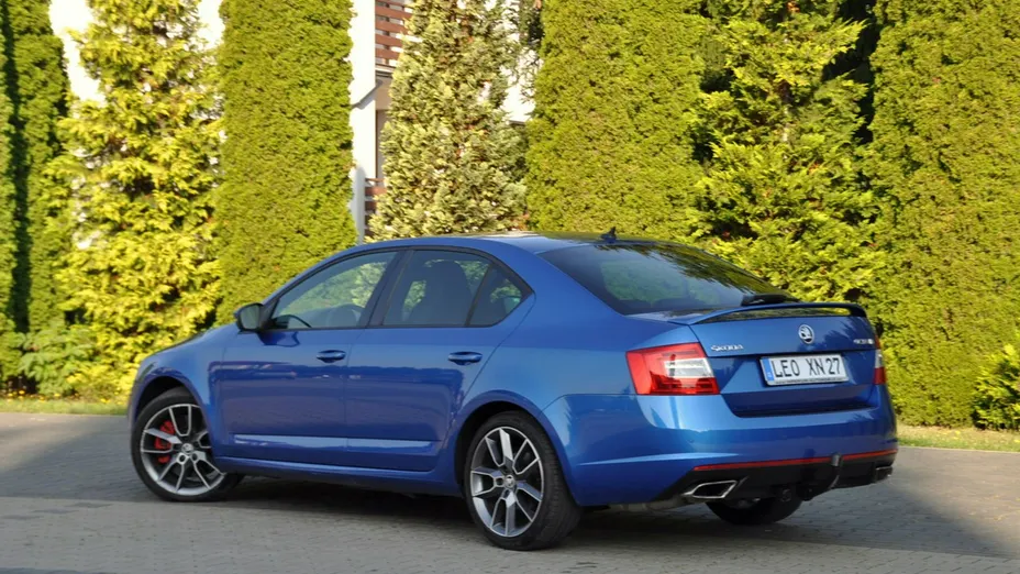 SKODA Octavia -