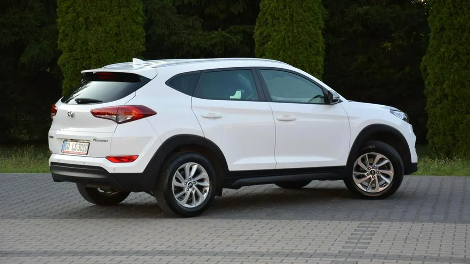 HYUNDAI Tucson -