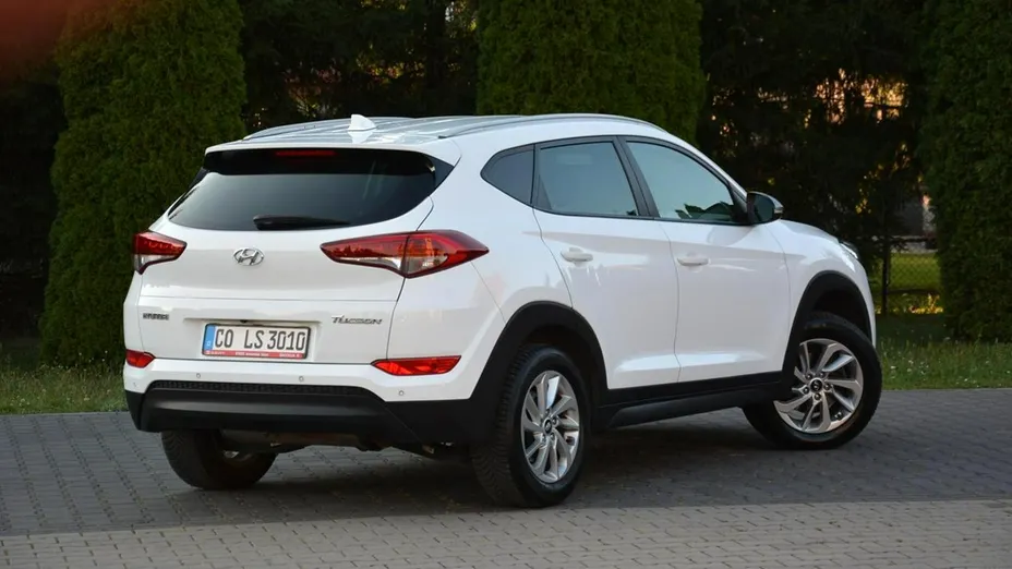 HYUNDAI Tucson -