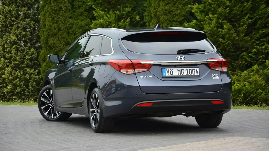 HYUNDAI i40 -