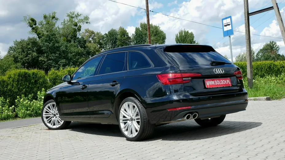 AUDI A4 -