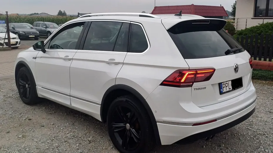 VOLKSWAGEN Tiguan -